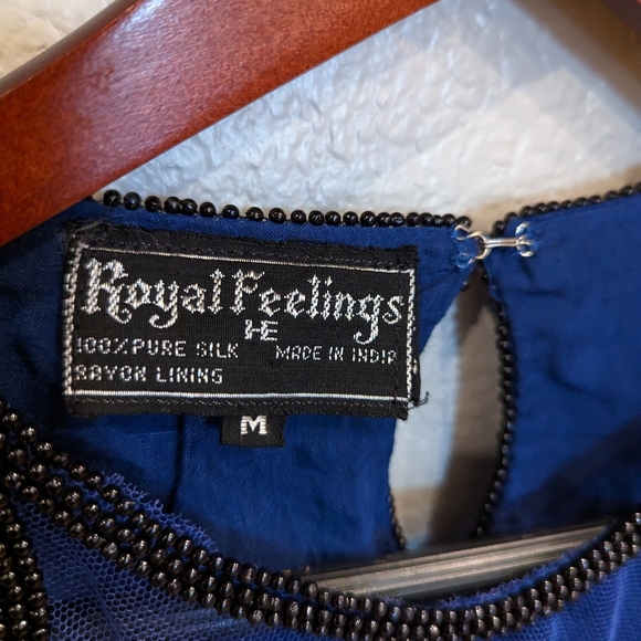 Gorgeous vintage 80s 90s royal feeling sequin floral top M - Picture 2 of 4